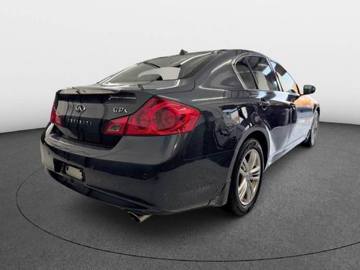 2011 INFINITI G37x Base