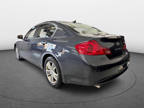 2011 INFINITI G37x Base