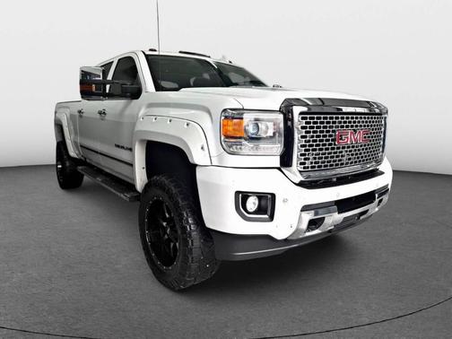 2016 GMC Sierra 2500 Denali