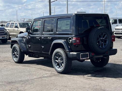Black Clearcoat 2026 Jeep Wrangler Sport