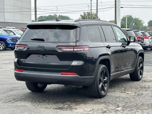 2023 Jeep Grand Cherokee L Laredo