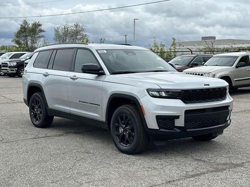 2025 Jeep Grand Cherokee L Laredo