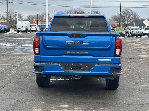 2022 GMC Sierra 1500 Elevation