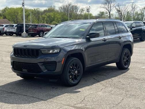 2025 Jeep Grand Cherokee Laredo