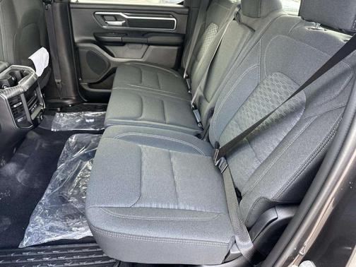 Granite Crystal Clearcoat Metallic 2026 RAM 1500 Big Horn/Lone Star