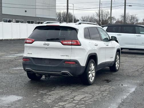 Bright White Clearcoat 2016 Jeep Cherokee Limited