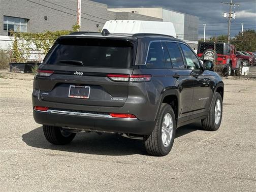 2025 Jeep Grand Cherokee Laredo X