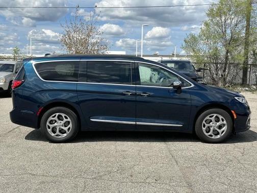 2022 Chrysler Pacifica Limited