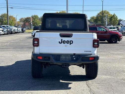 2020 Jeep Gladiator Sport