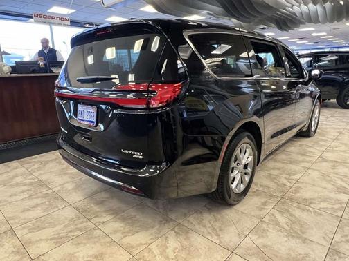 2026 Chrysler Pacifica Limited