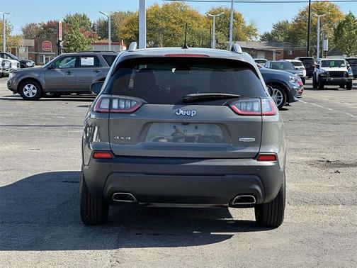 2021 Jeep Cherokee Latitude Lux