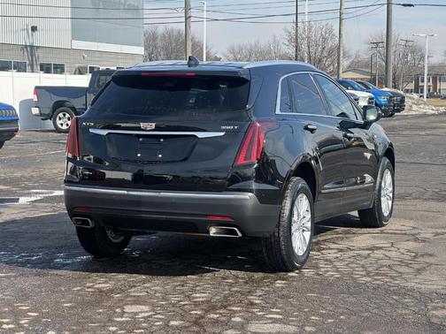 2023 Cadillac XT5 Luxury