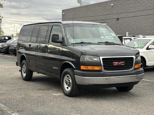 2004 GMC Savana 3500 Cargo