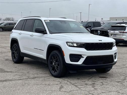 2025 Jeep Grand Cherokee Laredo