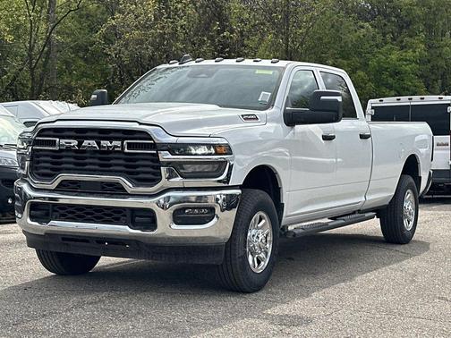 Bright White Clearcoat 2026 RAM 2500 Tradesman