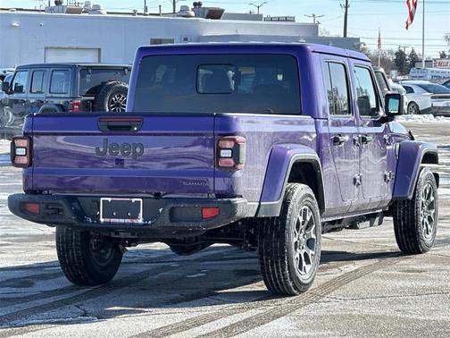 2026 Jeep Gladiator Sport