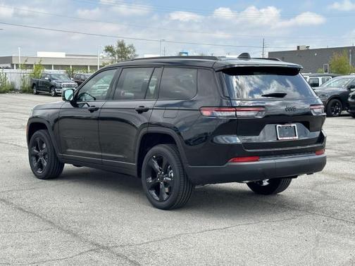 2025 Jeep Grand Cherokee L Laredo