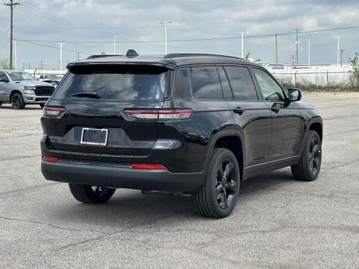 2025 Jeep Grand Cherokee L Laredo