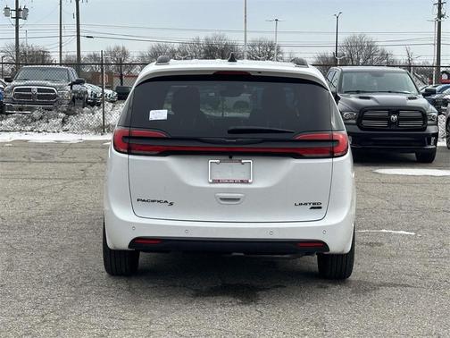 2026 Chrysler Pacifica Limited