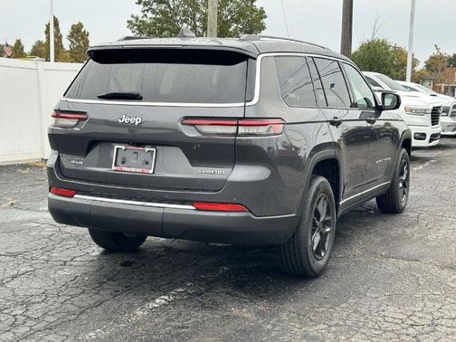 Gray Metallic 2023 Jeep Grand Cherokee L Laredo