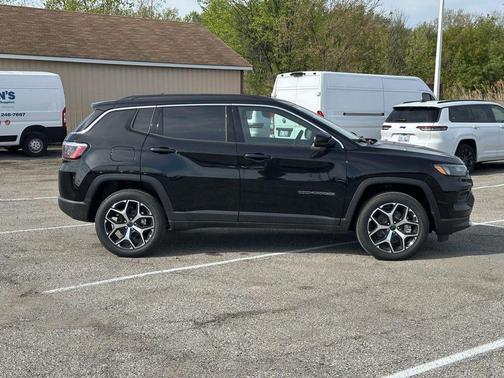 Diamond Black 2026 Jeep Compass Limited