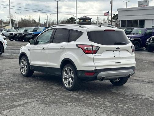 White Platinum Clearcoat Metallic 2017 Ford Escape Titanium