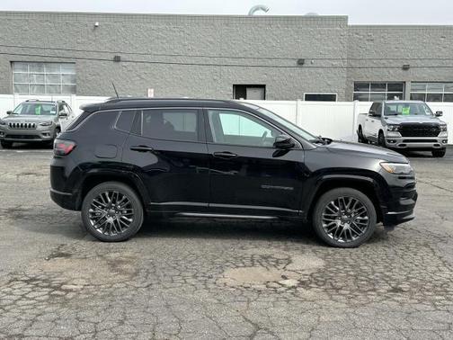 2022 Jeep Compass Altitude