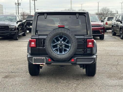 Black Clearcoat 2026 Jeep Wrangler Sport