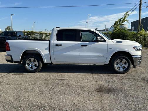 Bright White Clearcoat 2027 RAM 1500 Big Horn/Lone Star