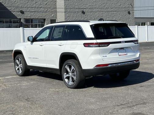 2025 Jeep Grand Cherokee 4xe Base
