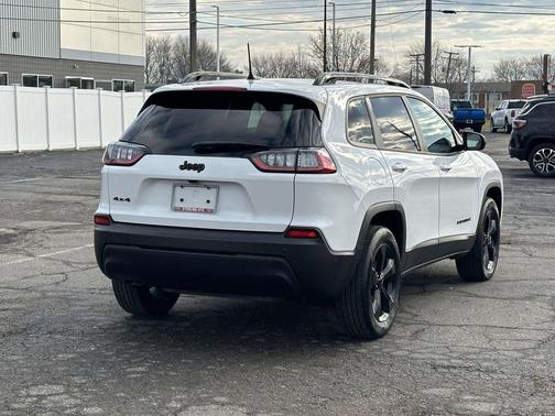 2023 Jeep Cherokee Altitude Lux