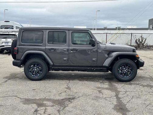 Granite Crystal Clearcoat Metallic 2026 Jeep Wrangler Sport