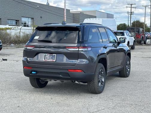 2025 Jeep Grand Cherokee 4xe Trailhawk