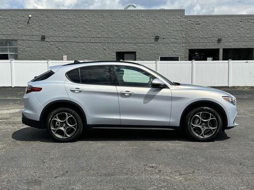 2022 Alfa Romeo Stelvio Sprint