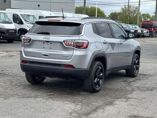 Billet Silver Metallic Clearcoat 2019 Jeep Compass Latitude