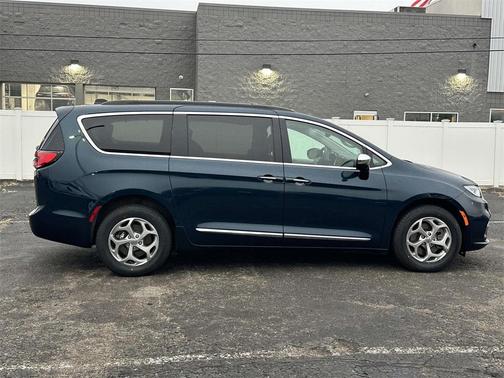 2023 Chrysler Pacifica Limited