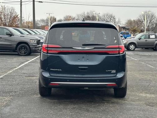 2023 Chrysler Pacifica Limited