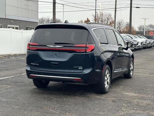 2023 Chrysler Pacifica Limited