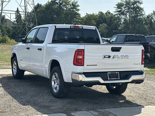 White 2027 RAM 1500 Big Horn/Lone Star