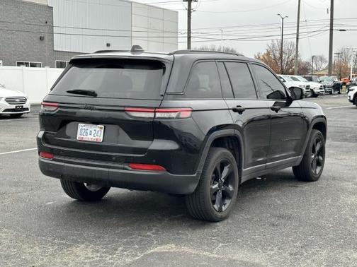 2023 Jeep Grand Cherokee Altitude