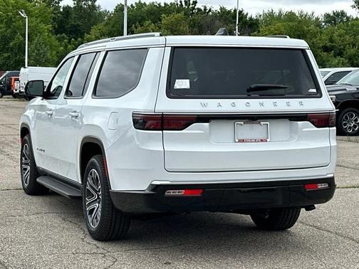 2025 Jeep Wagoneer L Base