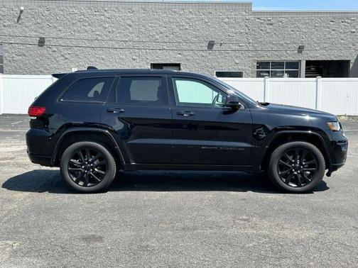 2017 Jeep Grand Cherokee Altitude