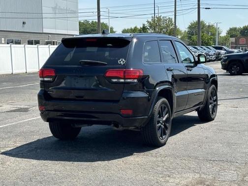 2017 Jeep Grand Cherokee Altitude