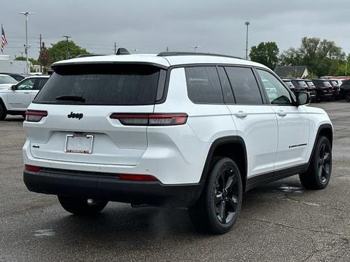 2025 Jeep Grand Cherokee L Laredo