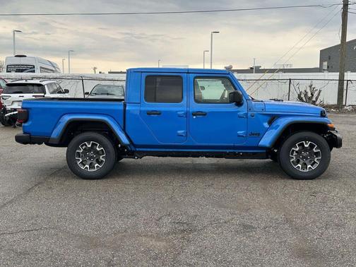 Hydro Blue Pearlcoat 2026 Jeep Gladiator Sport
