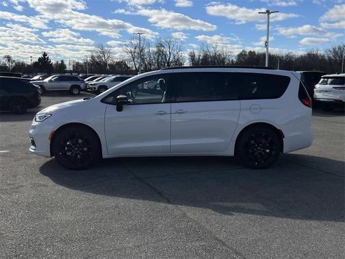 2026 Chrysler Pacifica Limited