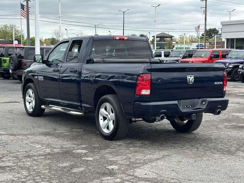 True Blue 2014 RAM 1500 Tradesman/Express