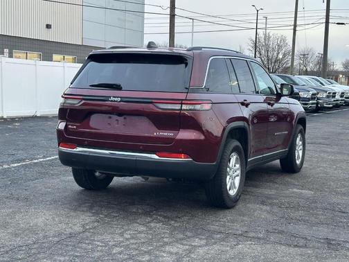 2024 Jeep Grand Cherokee Laredo