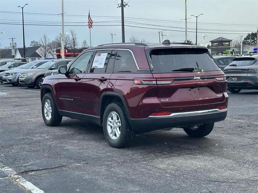 2024 Jeep Grand Cherokee Laredo