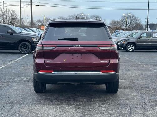 2024 Jeep Grand Cherokee Laredo